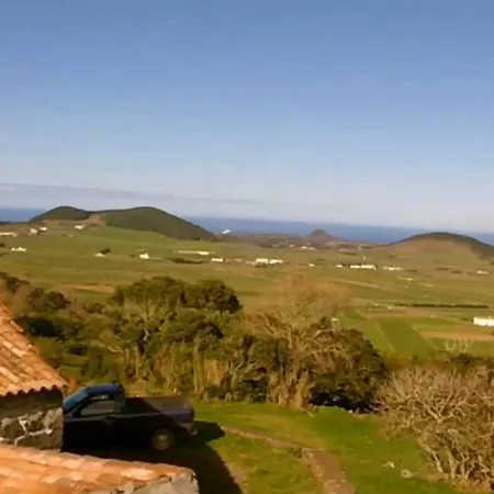 Mountain Hideaway Almas (Graciosa)