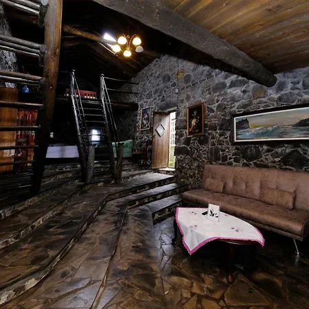 Mountain Hideaway Almas (Graciosa)
