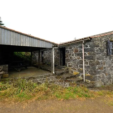 Mountain Hideaway Almas (Graciosa)